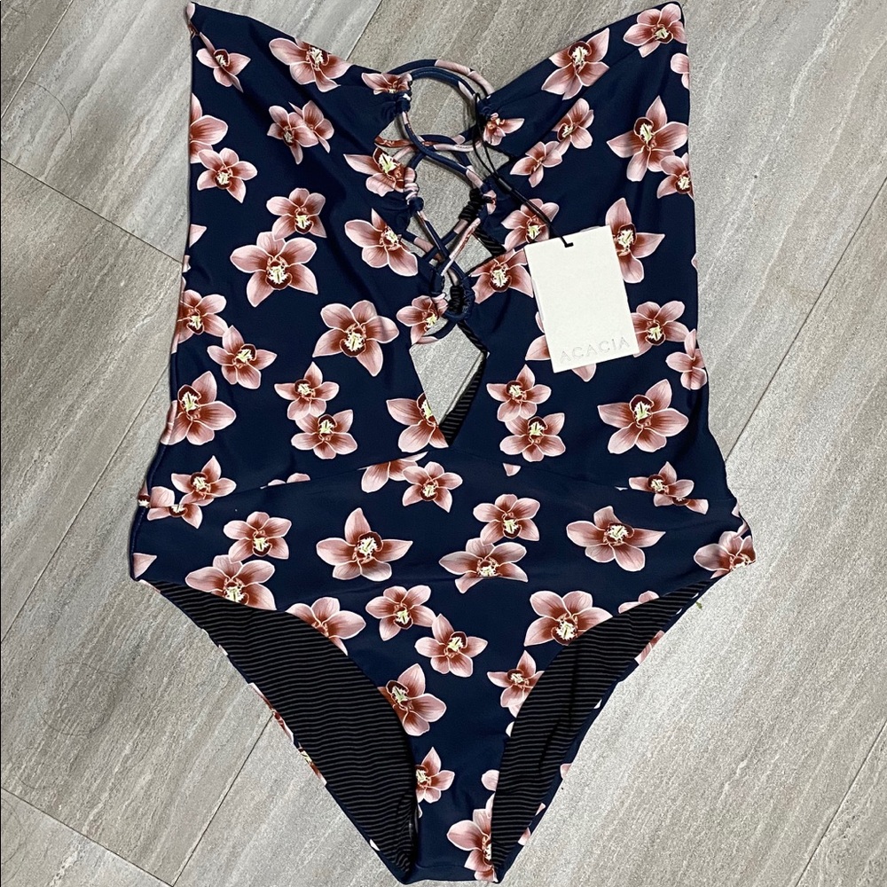 ACACIA Swimwear Bronx in Isle